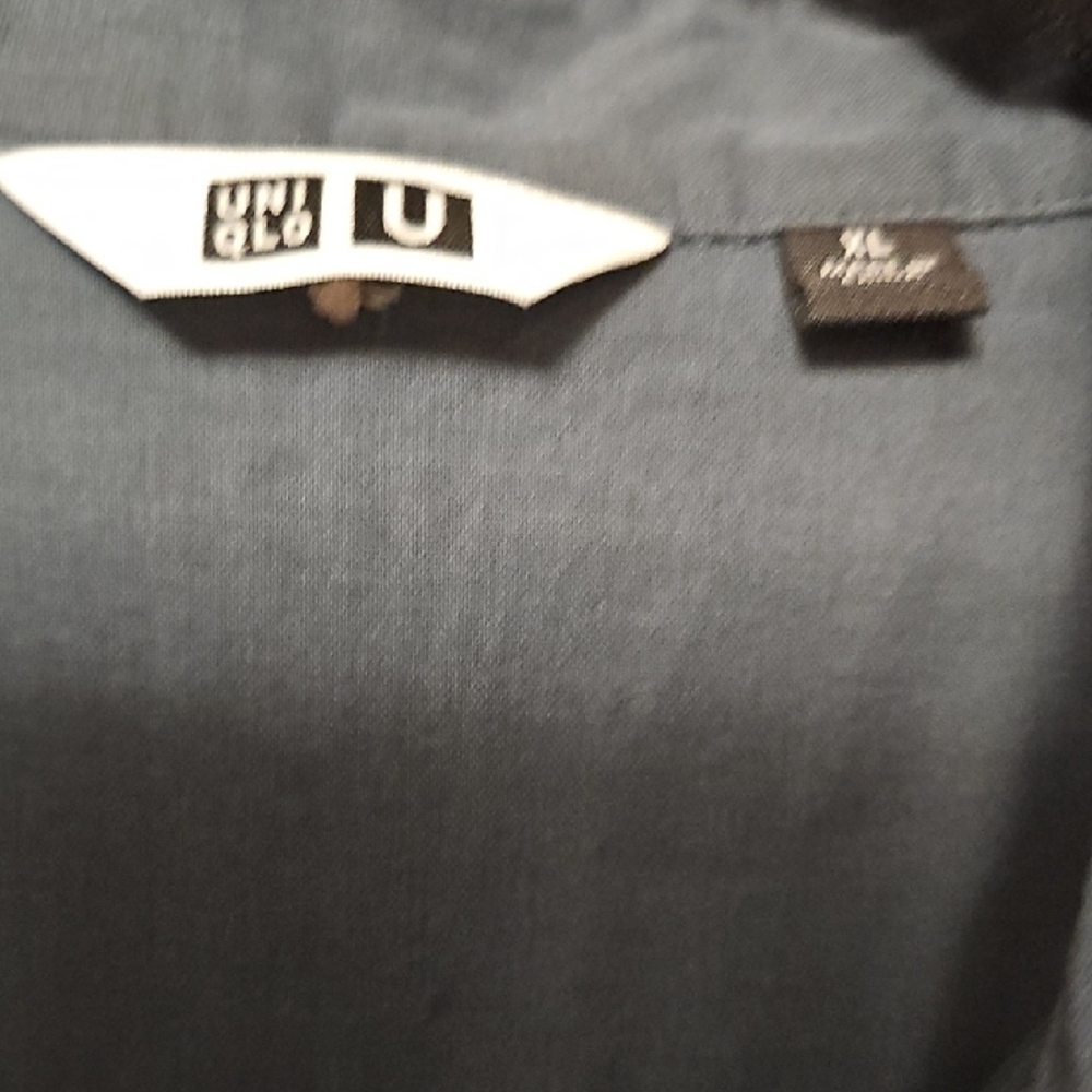UNIQLO Slate Button Down Shirt - Picture 2 of 7